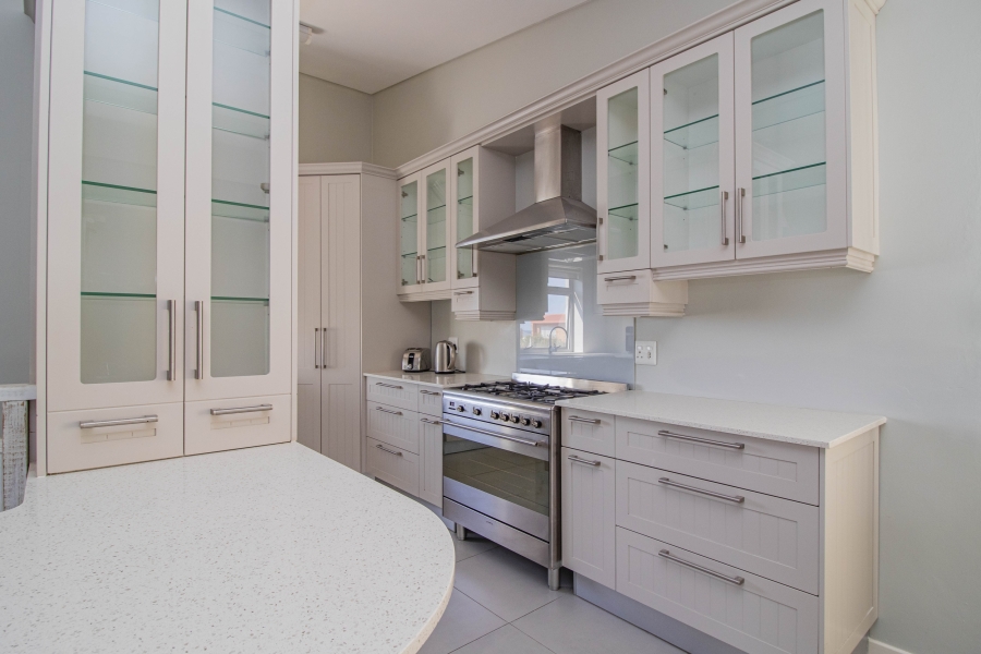 14 Bedroom Property for Sale in Kleinmond Western Cape